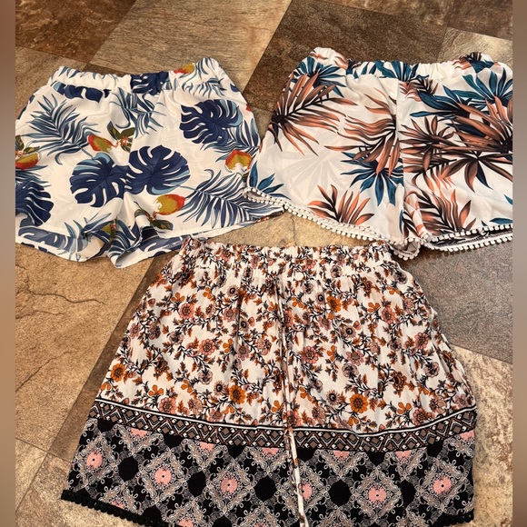 Free size fit medium- large no specific brand - Picture 4 of 4